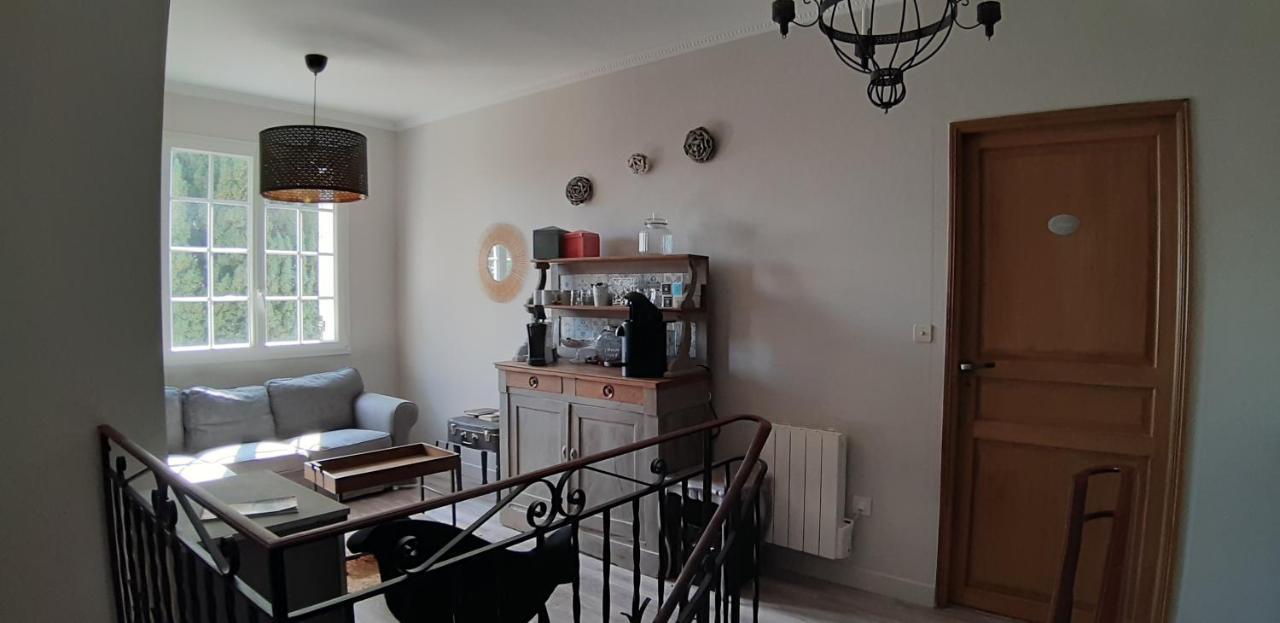 Bed and Breakfast A L'Ombre De La Treille -Proche Saint-Emilion Esterno foto