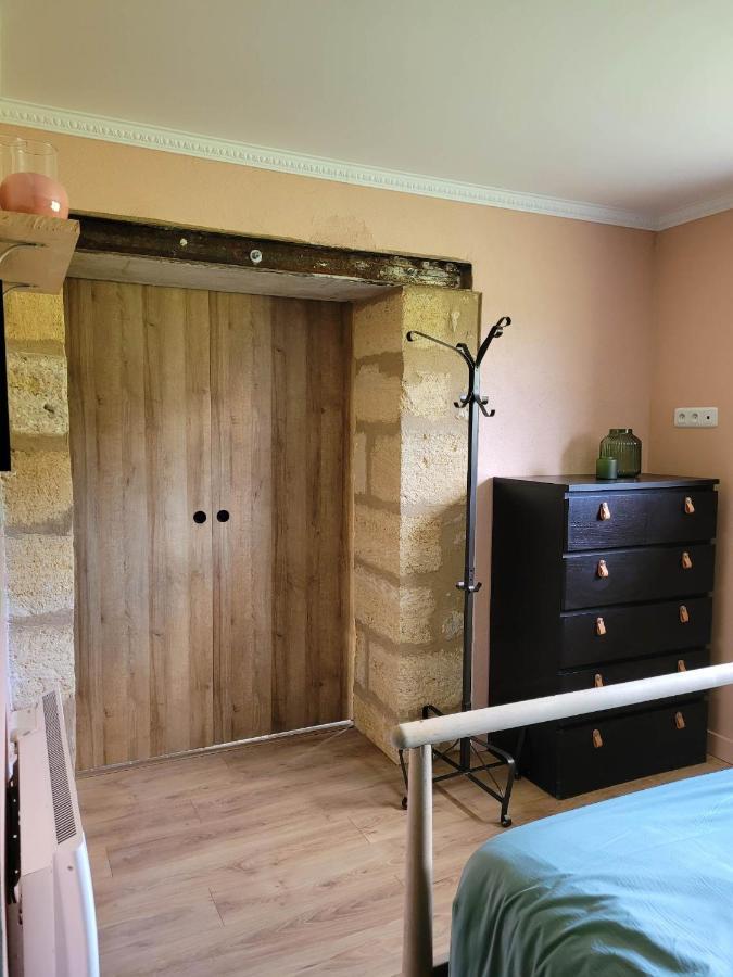 Bed and Breakfast A L'Ombre De La Treille -Proche Saint-Emilion Esterno foto